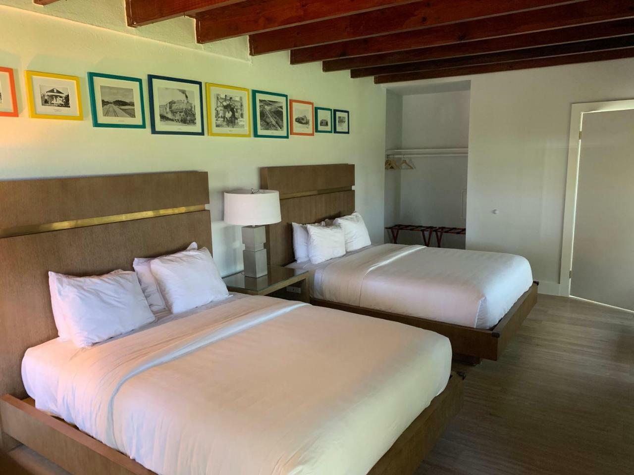 Sunset Inn اسلامورادا المظهر الخارجي الصورة